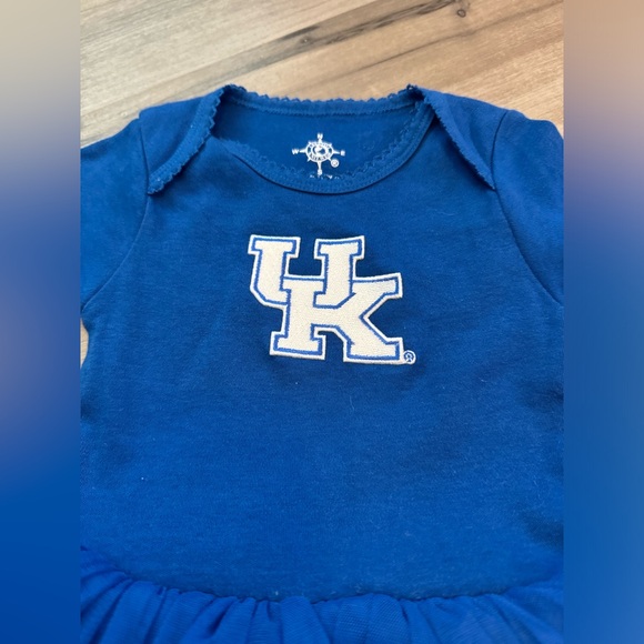 University of Kentucky onesie 3-6 month - Picture 3 of 3